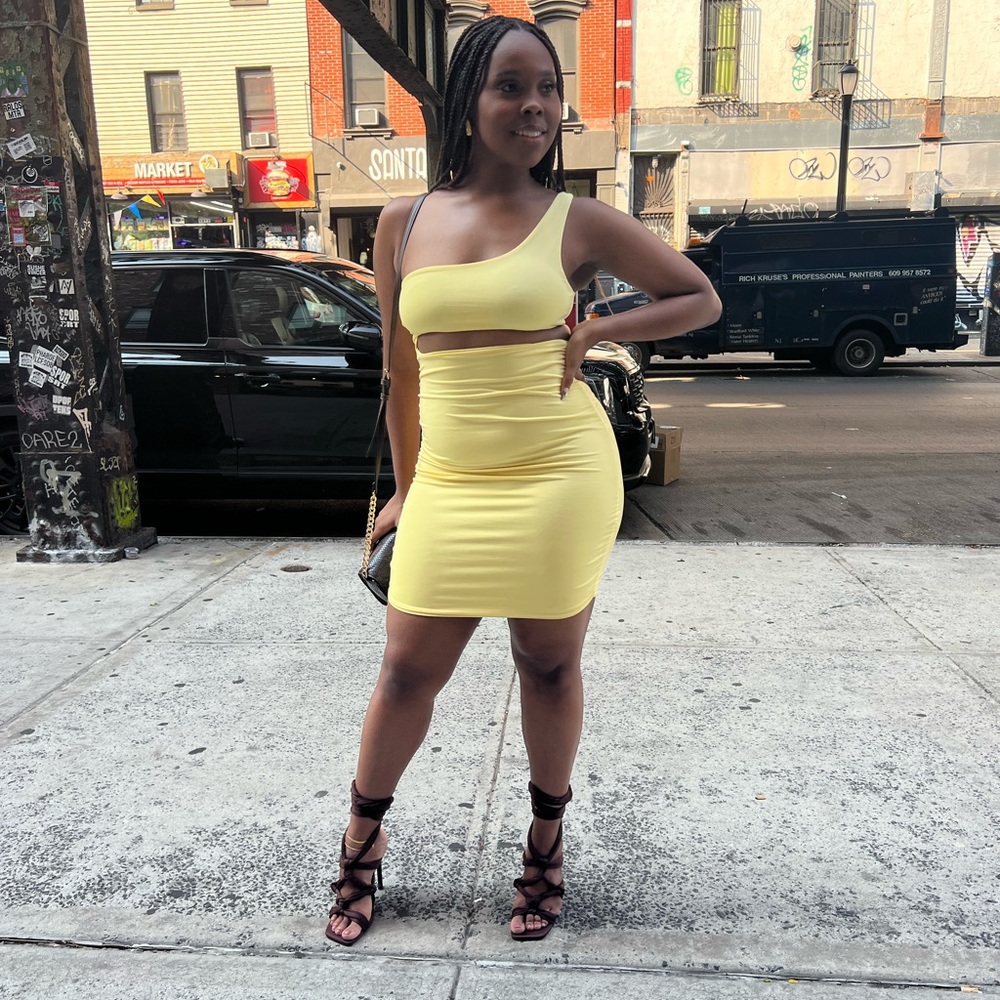 Yellow bodycon dress